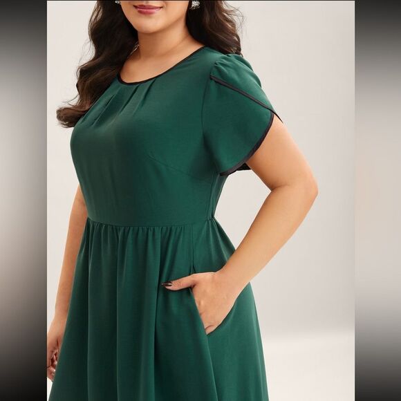 BloomChic Petal Sleeve Pleated Pockets Midi Dress – Size 1X - NWT - Picture 2 of 7